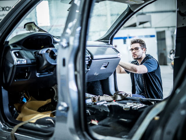 full vehicle testing laboratory