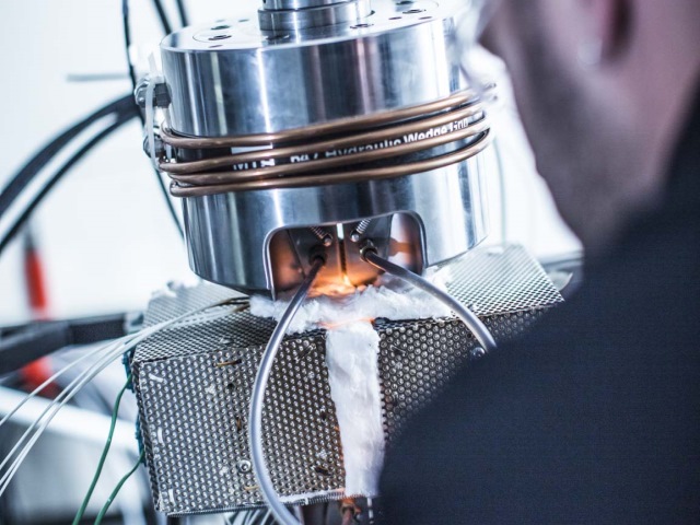 CMC Testing Services Specifications and Environments 640 x 480 April 2018