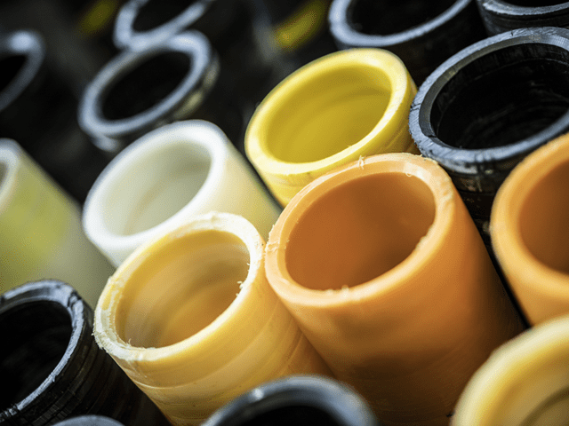 Non-metallic pipes used for hydrogen transport complying with ISO 4080 standards 